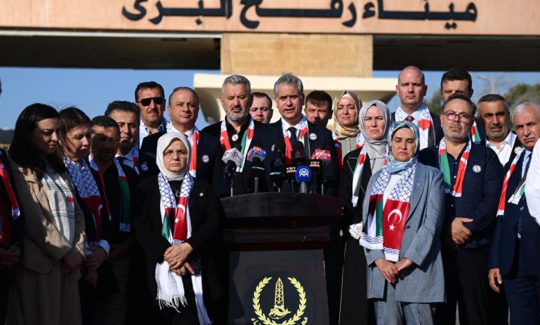 AK Parti heyeti Refah’ta dünyaya seslendi: Gazze yalnız değildir AK Parti heyeti Refah’ta dünyaya seslendi: Gazze yalnız değildir