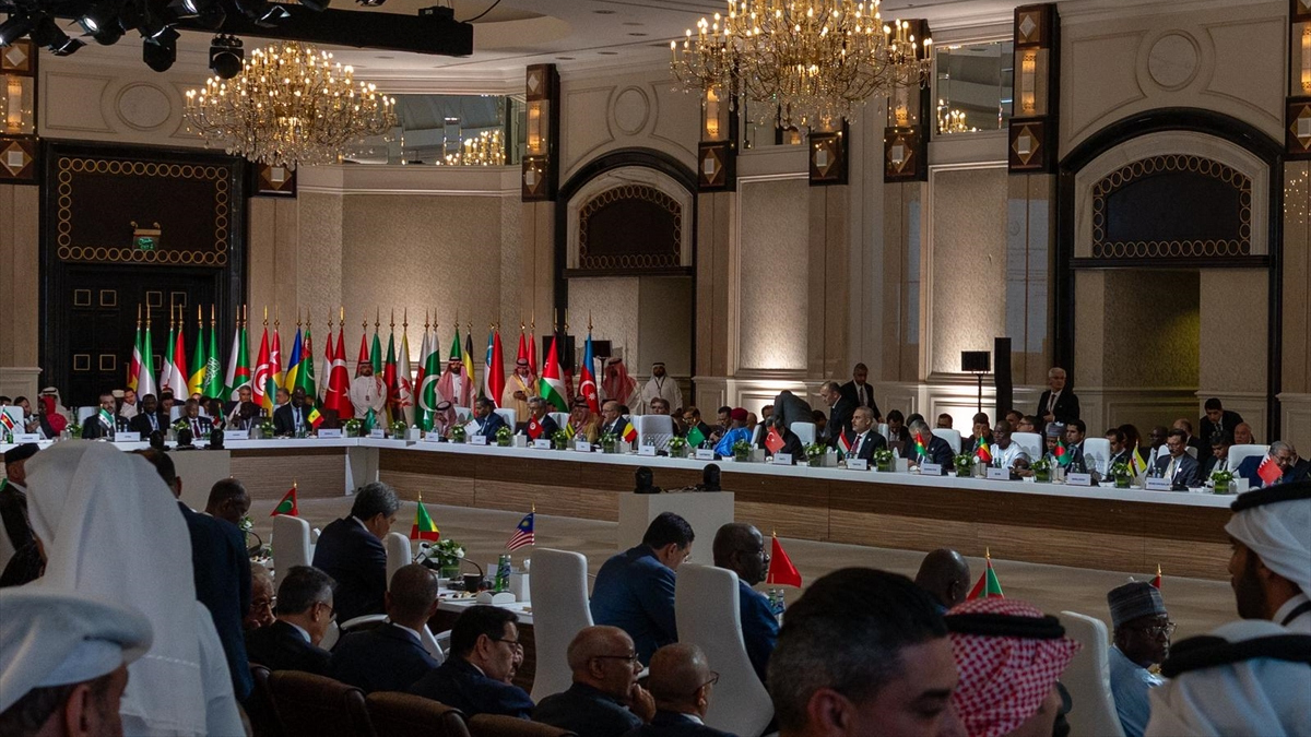 Doha Zirvesi sonrası İsrail’e karşı 25 maddelik ortak bildiri yayınlandı Doha Zirvesi sonrası İsrail’e karşı 25 maddelik ortak bildiri yayınlandı