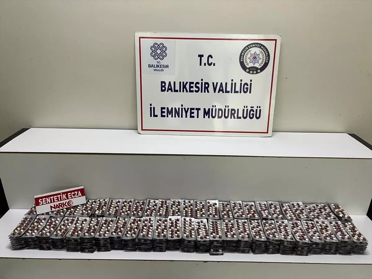 Edremit’te Uyuşturucu Operasyonu: 5 Bin 586 Sentetik Hap Ele Geçirildi Edremit’te Uyuşturucu Operasyonu: 5 Bin 586 Sentetik Hap Ele Geçirildi