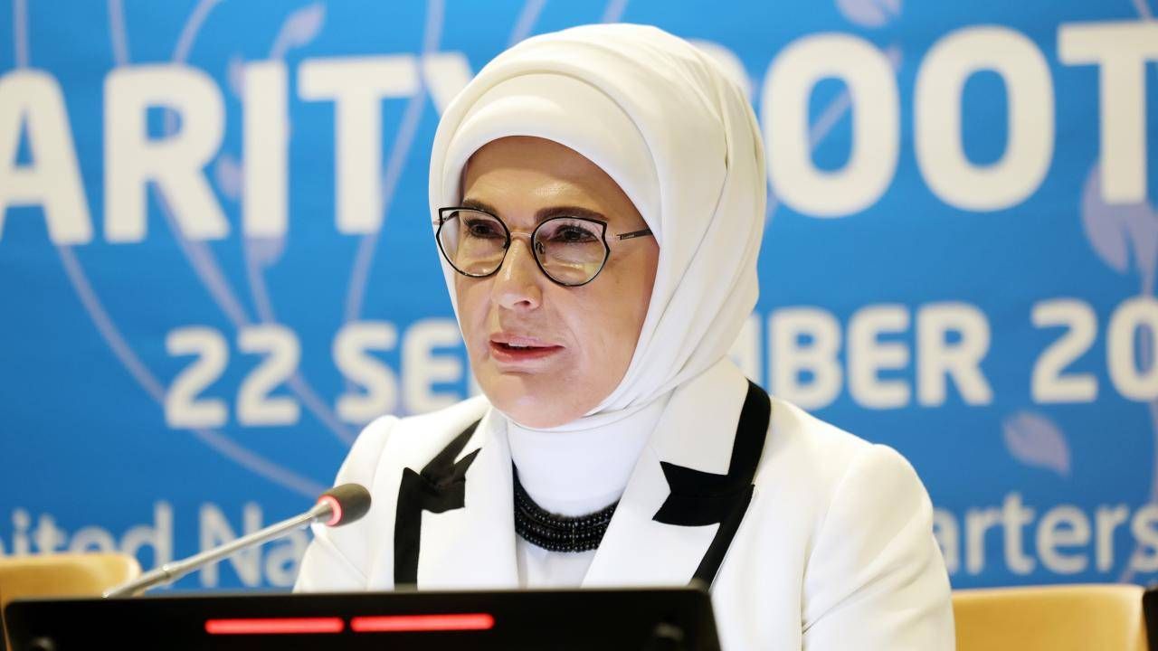 Emine Erdoğan’dan ‘Yeşil Vatan Seferberliği’ Destek Çağrısı Emine Erdoğan’dan ‘Yeşil Vatan Seferberliği’ Destek Çağrısı