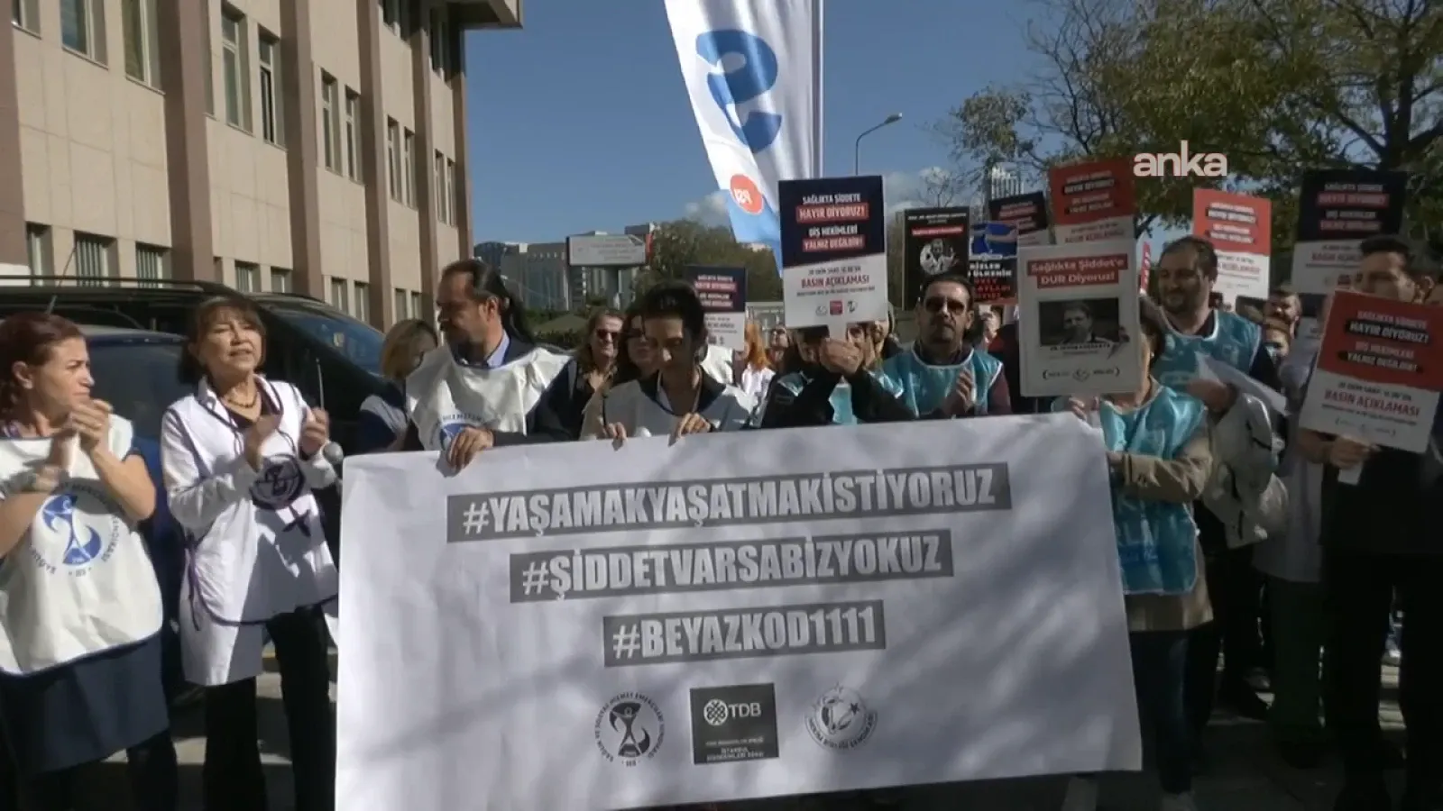 Okmeydanı’nda Sağlık Çalışanlarına Yönelik Saldırı Okmeydanı’nda Sağlık Çalışanlarına Yönelik Saldırı