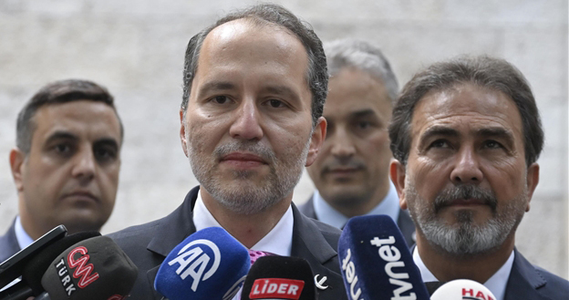 Erbakan, İktidara Borç ve Faiz Uyarısında Bulundu Erbakan, İktidara Borç ve Faiz Uyarısında Bulundu