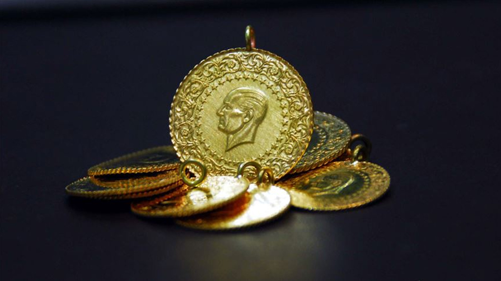 Altın Fiyatlarını Düşürebilecek Üç Senaryo Açıklandı Altın Fiyatlarını Düşürebilecek Üç Senaryo Açıklandı