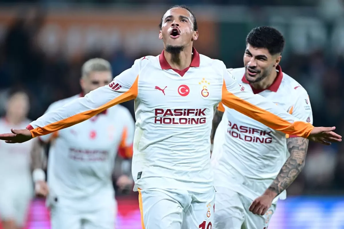 Galatasaray, Başakşehir’i 2-1 ile Geçti Galatasaray, Başakşehir’i 2-1 ile Geçti