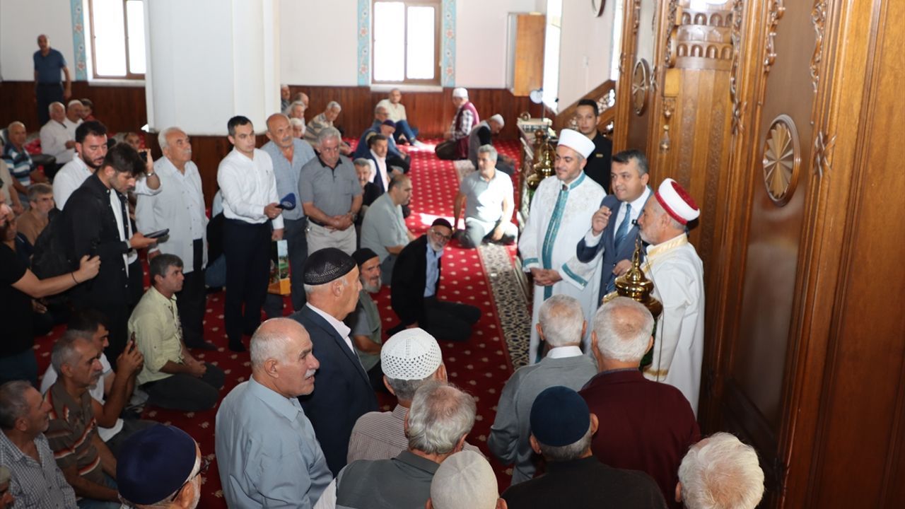 Hatay’da 49 Yıllık Meslek Hayatının Ardından İmama Veda Hatay’da 49 Yıllık Meslek Hayatının Ardından İmama Veda