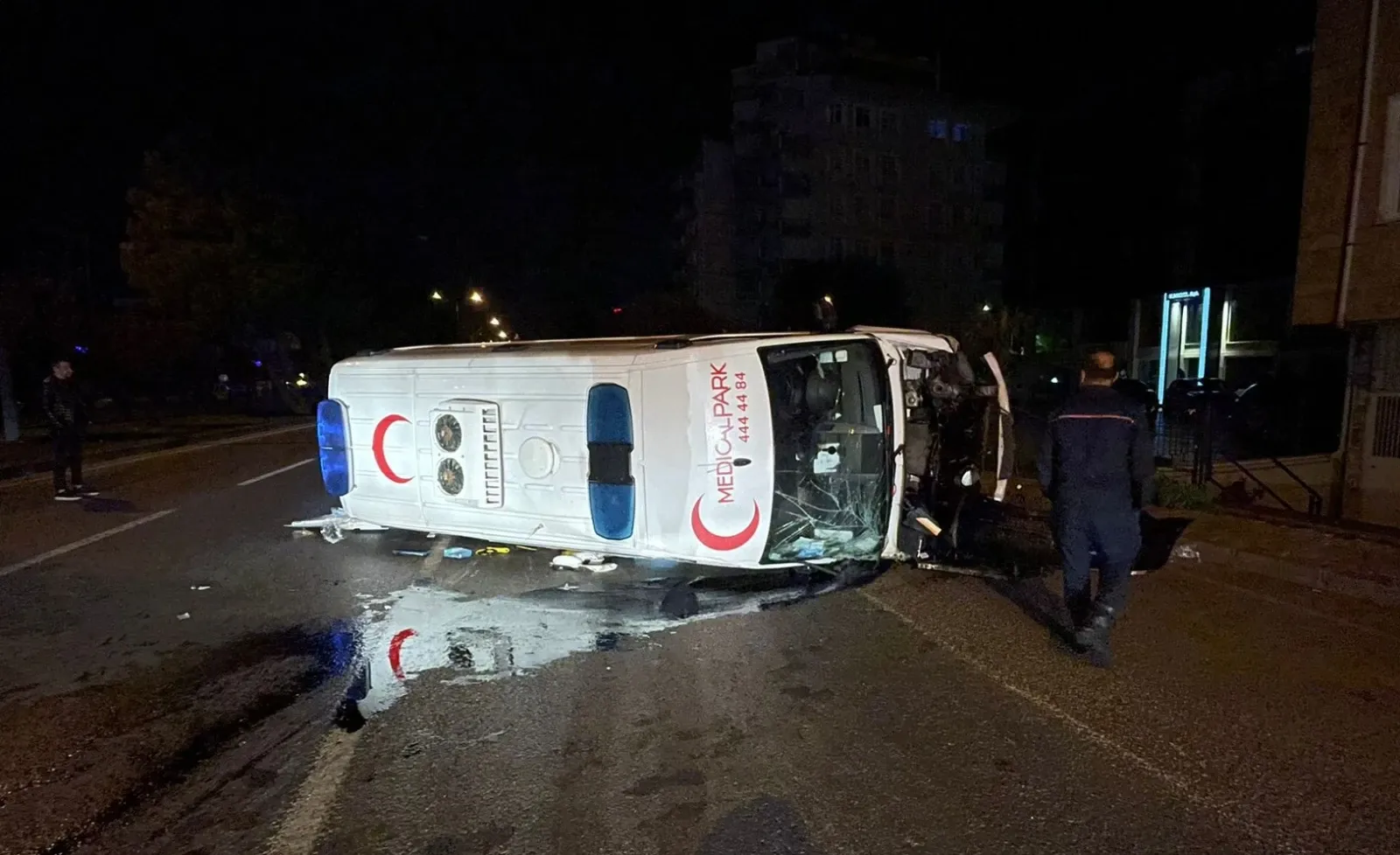 Samsun Atakum’da ambulans ile otomobil çarpıştı: 5 yaralı