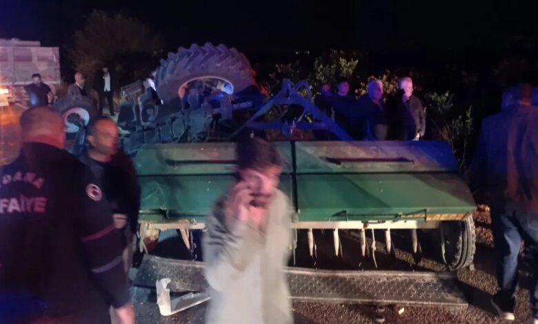 Adana’da Traktör, Otomobil ve Kamyon Çarpıştı Adana’da Traktör, Otomobil ve Kamyon Çarpıştı