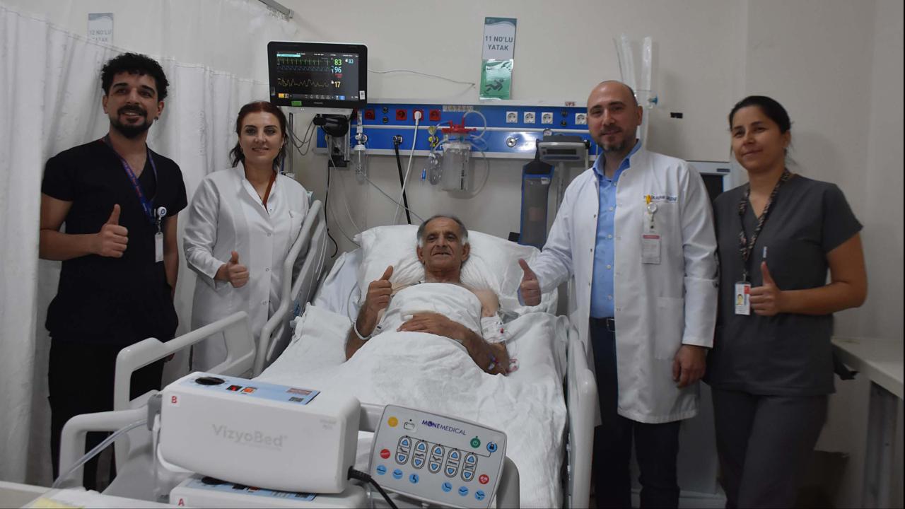 Soğutma tedavisi ile 35 dakika kalbi duran hasta hayata Soğutma tedavisi ile 35 dakika kalbi duran hasta hayata