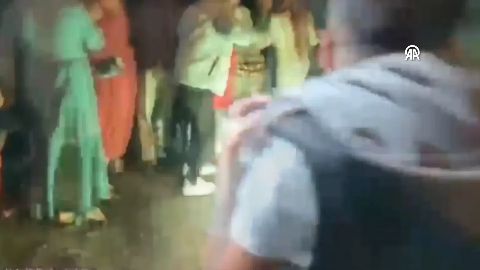 Karabük’te Düğün Alanında Havai Fişek Patladı Karabük’te Düğün Alanında Havai Fişek Patladı