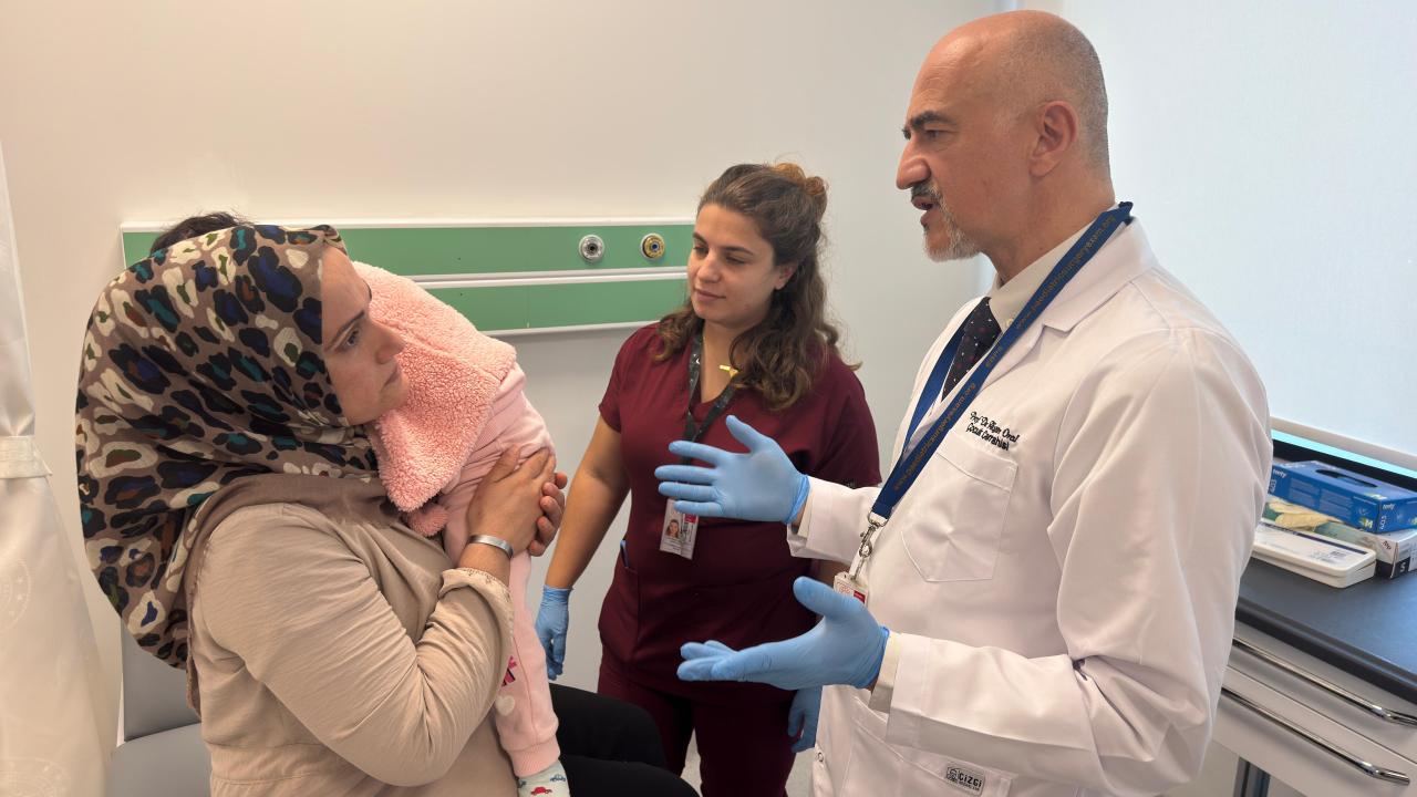 Yangında vücudu yanan Meryem bebek tedaviyle iyileşti Yangında vücudu yanan Meryem bebek tedaviyle iyileşti