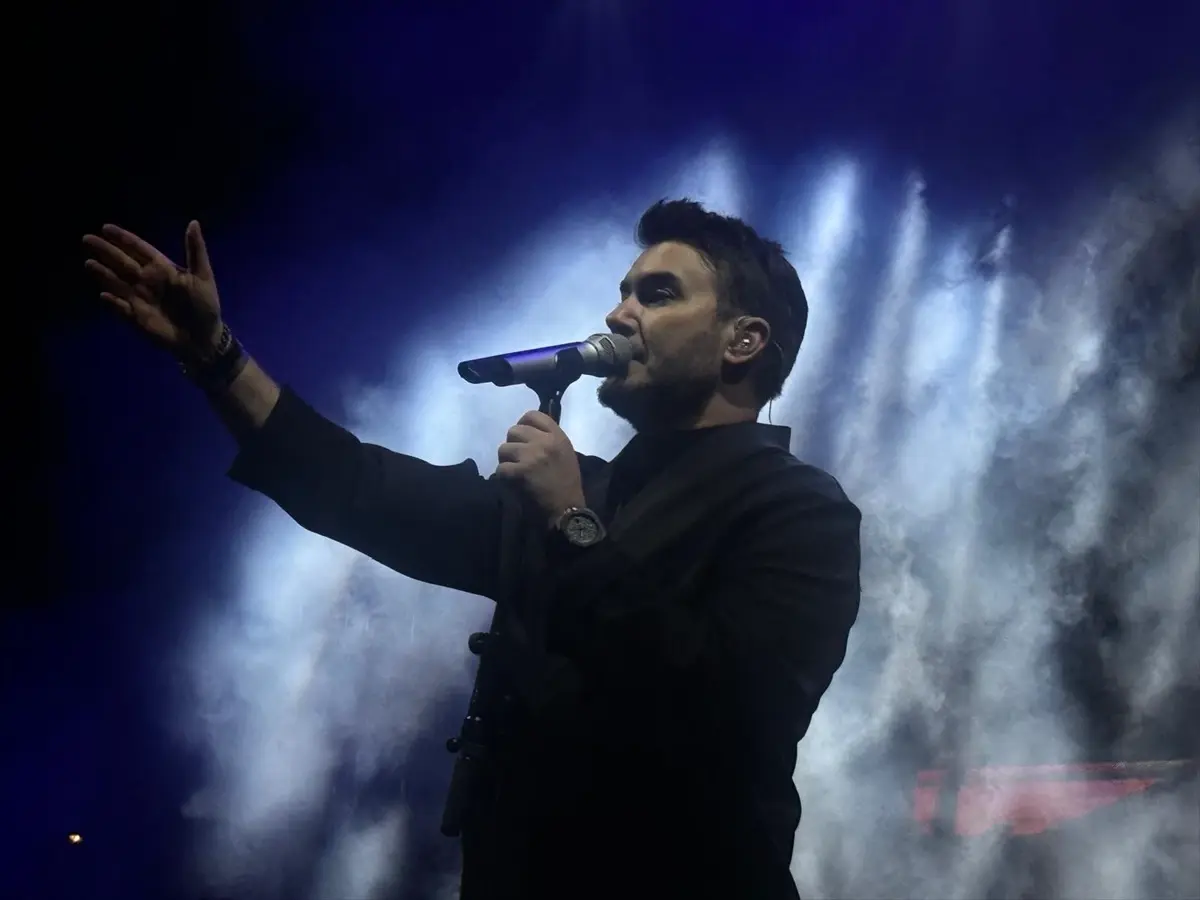 Mustafa Ceceli, Bursa’da Cumhuriyet Bayramı Konseri Verdi Mustafa Ceceli, Bursa’da Cumhuriyet Bayramı Konseri Verdi