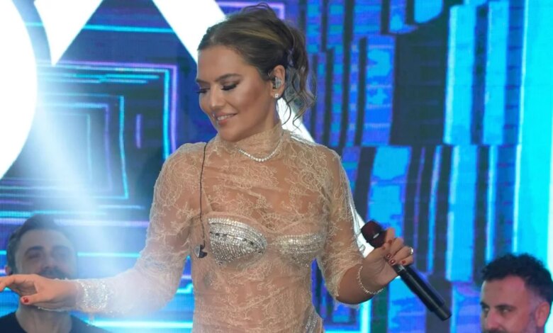 Demet Akalın’dan Ebru Gündeş ile nostaljik paylaşım Demet Akalın’dan Ebru Gündeş ile nostaljik paylaşım