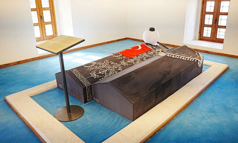 Gazi Süleyman Paşa Türbesi yeniden ziyarete açıldı Gazi Süleyman Paşa Türbesi yeniden ziyarete açıldı